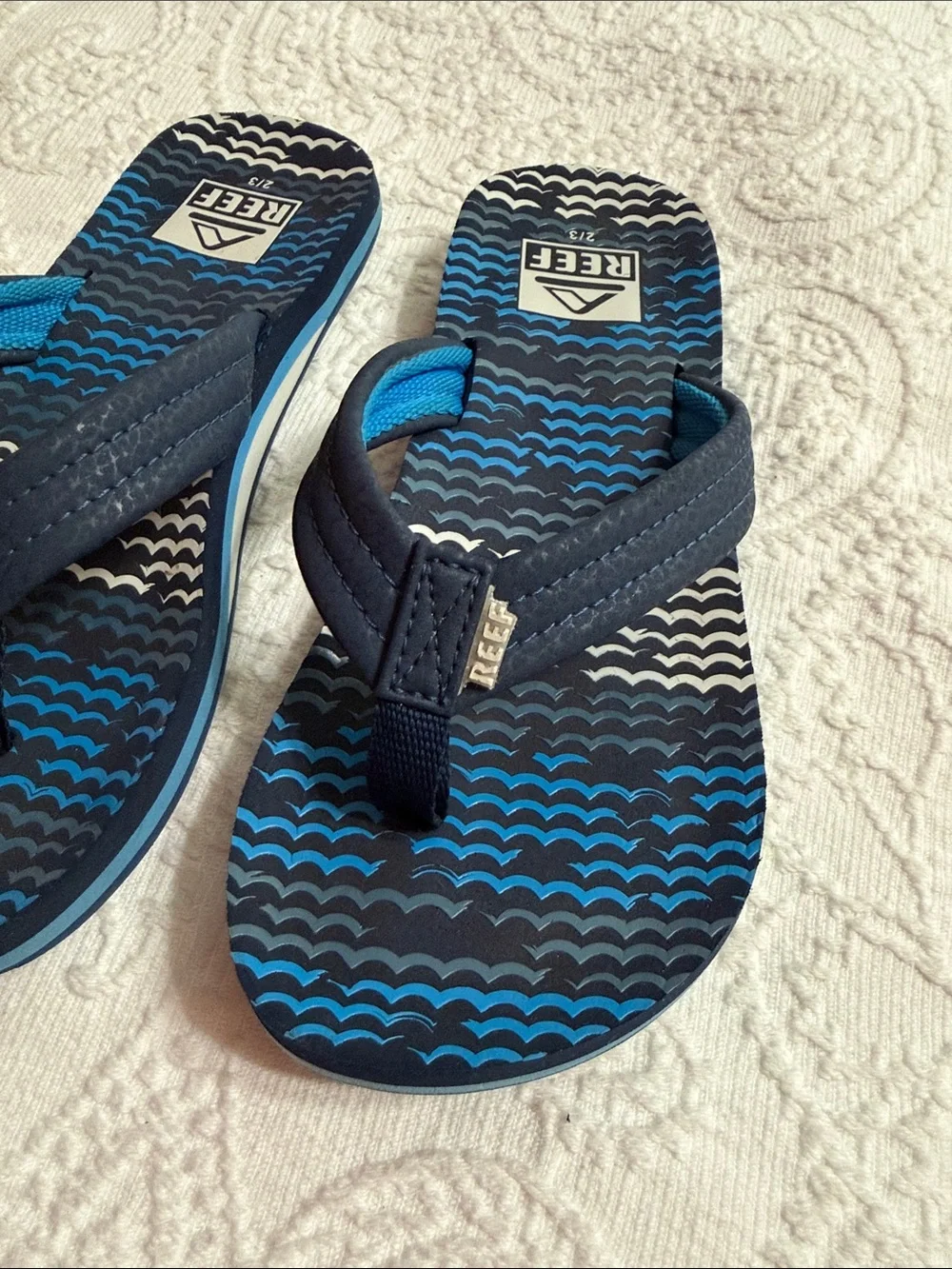 Reef Kids Print Flip Flops Size 2-3 (Big Kids) Blue Wave Design